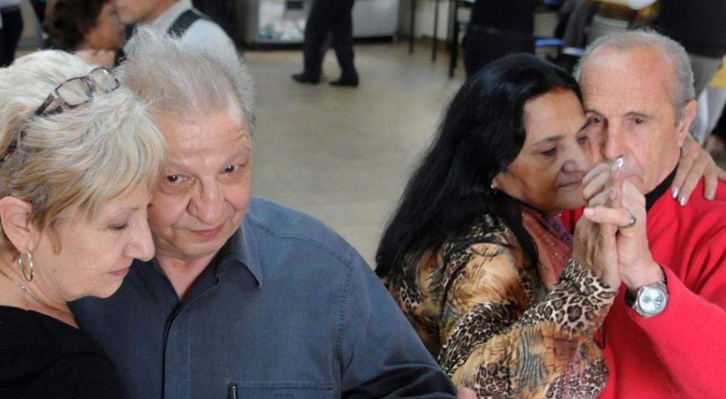 El adulto mayor también busca crecimiento personal