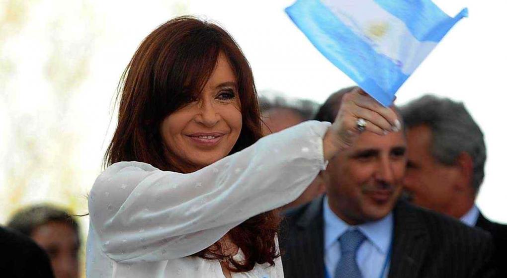 Cristina convocó a ponerle un freno al gobierno de Macri Cristina convocó a ponerle un freno al gobierno de Macri
