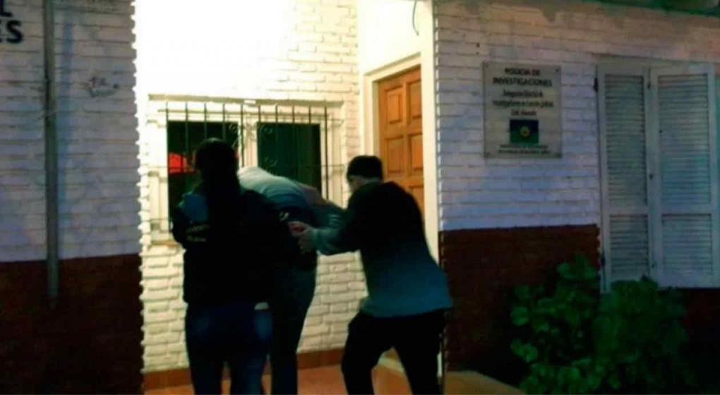 Detienen a un hombre acusado de violar y embarazar a su hija Detienen a un hombre acusado de violar y embarazar a su hija