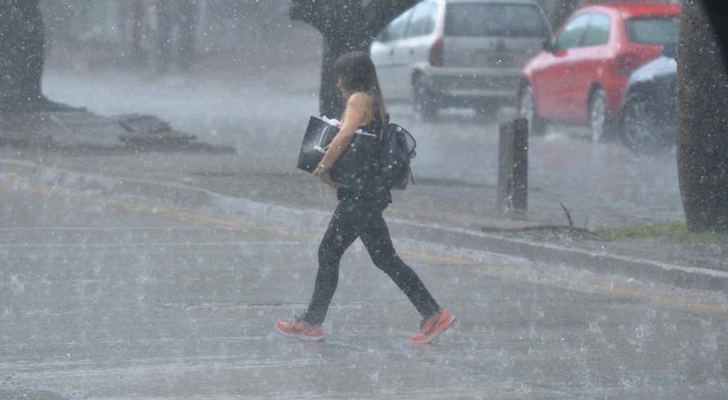 Hay alerta meteorológica para la provincia por tormentas fuertes
