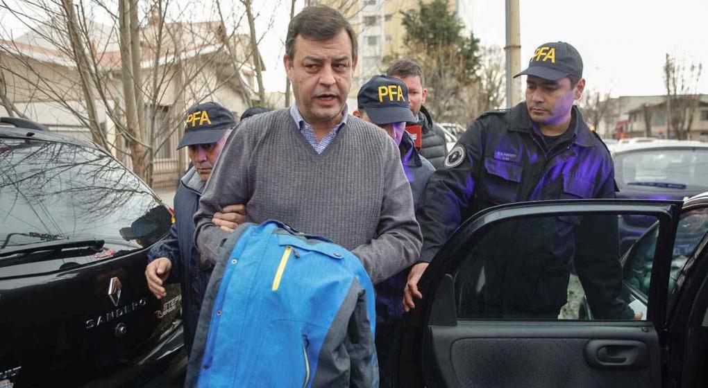 Detuvieron a Víctor Manzanares el histórico contador de los Kirchner 17 de julio de 2017 15:52 • Política > Causa Los Sauces