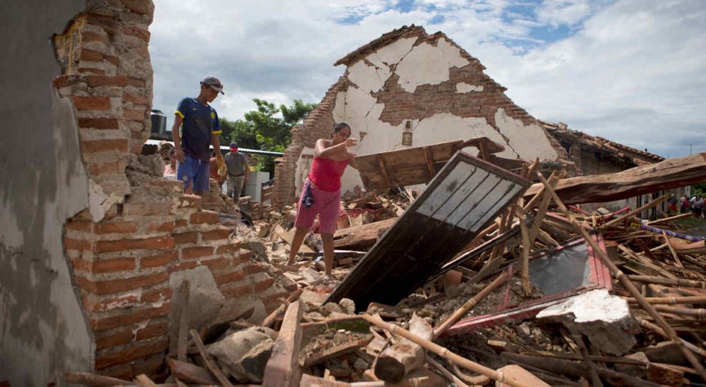 Dramáticas imágenes por el sismo de 8.2 grados Dramáticas imágenes por el sismo de 8.2 grados