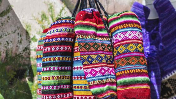 Artesanías. Estallido multicolor en los tejidos. (Foto: Anibal Tejo/ 123RF).