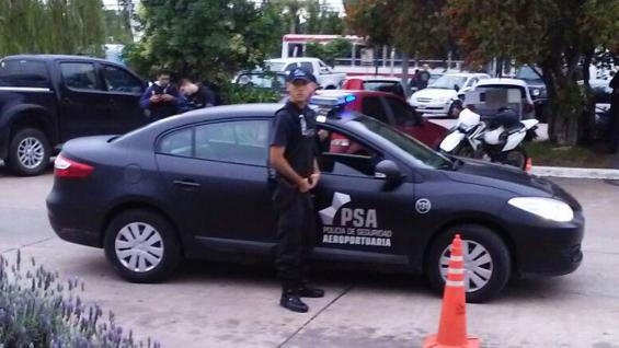 SAN FERNANDO. El operativo en el aeropuerto (DyN).