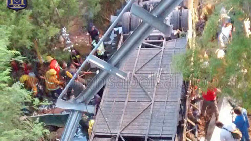 TRAGEDIA EN RUTA NACIONAL 34. Imágenes de la Policía de Salta.